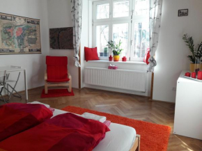 Отель Vinohrady Garden Apartment  Прага